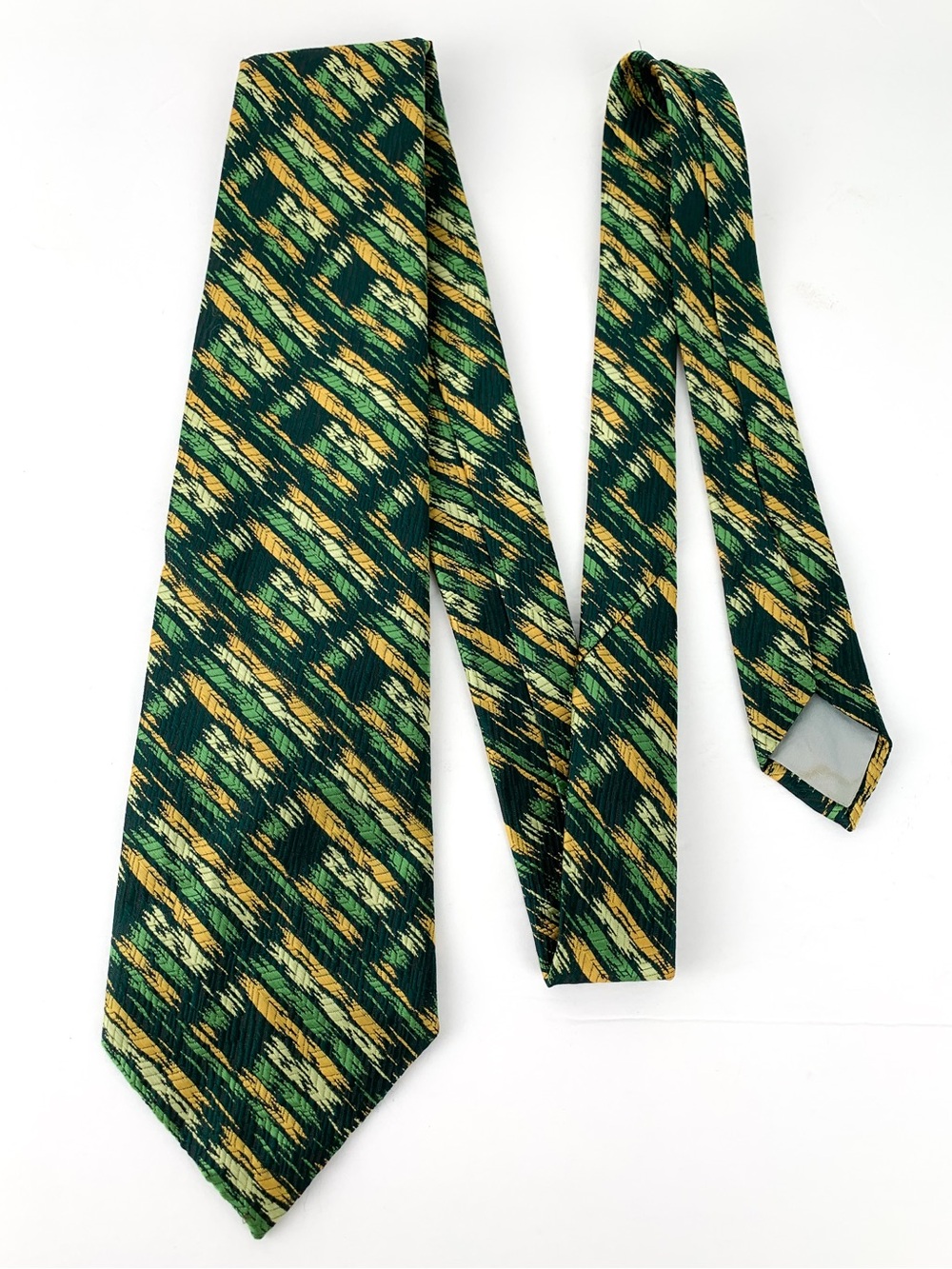 Vintage Matterhorn psychedelic polyester tie wide cut 60s or 70s necktie
